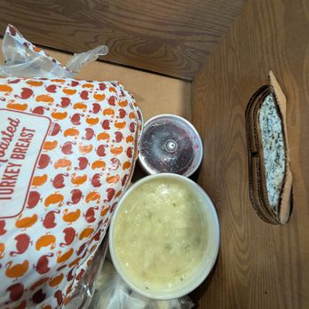 Cracker Barrel - Thanksgiving reheat meals to go! - New American Near Me - Athens, Alabama