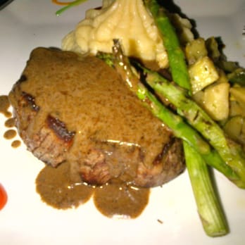 Farm Country Kitchen - Steak with mashed potatoes - American Near Me - Riverhead, New York