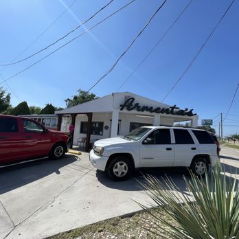Armenta's Cafe - Front entrance.  Kinda hard backing out onto Oakes St so park on the side. - Mexican Near Me - San Angelo, Texas