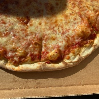 Gennaro's Pizza - Large plain pizza - Pizza Near Me - Hazleton, Pennsylvania