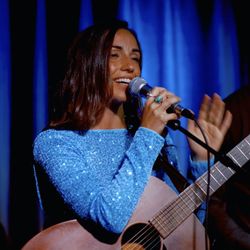 Discover Your Voice - Beginner Singing Lessons - Live at The Hotel Cafe