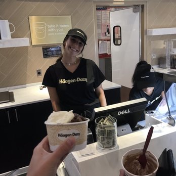 Häagen-Dazs - Someone give her a name & a raise, Bc she was the highlight of our night! - Ice Cream & Frozen Yogurt Near Me - Winter Park, Florida Häagen-Dazs - Someone give her a name & a raise, Bc she was the highlight of our night! - Ice Cream & Frozen Yogurt Near Me - Winter Park, Florida