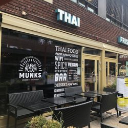 Munks - Store front
