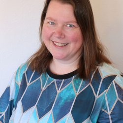 Hosmer Chiropractic Health - Amy, inspired by her mother, graduated from the Oregon School of Massage in 1999 & specializes in Swedish massage, deep tissue, and cupping