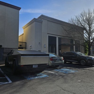 Bridgeport Village by null