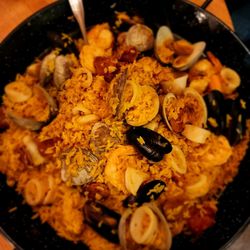 Mr. Crabby's Seafood House and Sports Bar - Paella