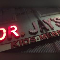 Dr Jays - Dr.Jays sneakers store !! ( Flatbush Avenue and Church Avenue . Near Kings Theatre)