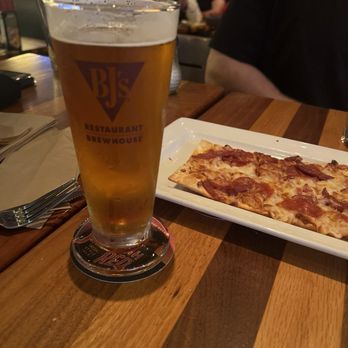 BJ's Restaurant & Brewhouse - Pale ale and flat bread - New American Near Me - Downey, California BJ's Restaurant & Brewhouse - Pale ale and flat bread - New American Near Me - Downey, California