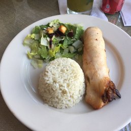 Pechuga Rellena de Amarillo (SIN BACON) arroz y una mini ensalada.