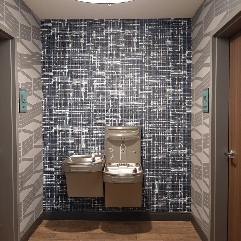 Home2 Suites by Hilton Bend - Fill up on mountain water - Hotels Near Me - Bend, Oregon