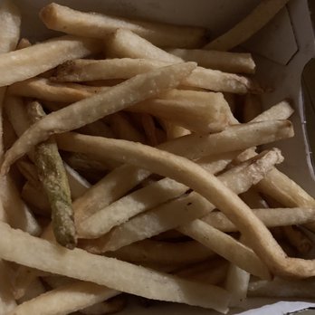 Buffalo Wild Wings - Soggy cold fries... we ordered lemon pepper we go regular - Chicken Wings Near Me - Eastvale, California
