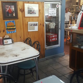 T-Rays - Interior - American Near Me - Fernandina Beach, Florida