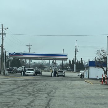 Dupont Chevron - Side exterior - Gas Stations Near Me - Louisville, Kentucky Dupont Chevron - Side exterior - Gas Stations Near Me - Louisville, Kentucky