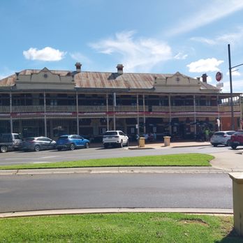 Junee Hotel - Hotels Near Me - Junee, NSW