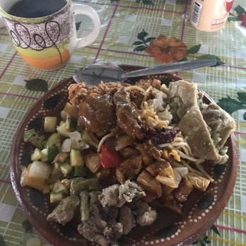 Buffet Comida Mexicana - My plate with cafe de olla again. I couldn't eat it all, but it was delicious - Mexican Near Me - Unión de Tula, JAL