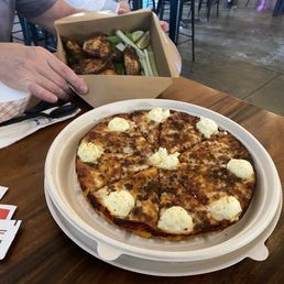 Linguica and Ricotta pizza and Hot Garlic Wings Linguica and Ricotta pizza and Hot Garlic Wings