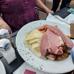 Brown’s Irish Pub - Corned beef dish