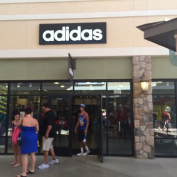 adidas - Shoe Stores Near Me - Arvin, California
