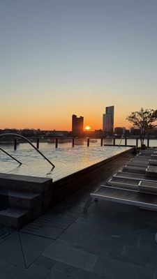 Four Seasons Hotel Baltimore by null
