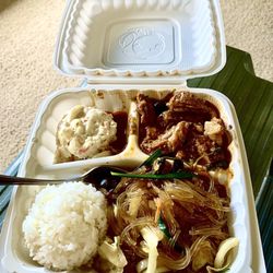 Sunlight Express - Long rice, pastele stew & macsalad