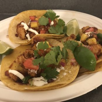 Thyme Traveling - BBQ Sriracha Chicken Tacos - Food Trucks Near Me