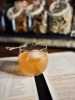 Tutoni's Restaurant by null