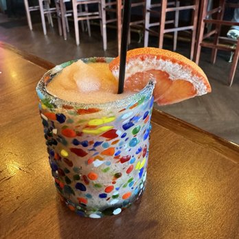 Casa de Tres Reyes - Strawberry Margarita - Mexican Near Me - Des Peres, Missouri