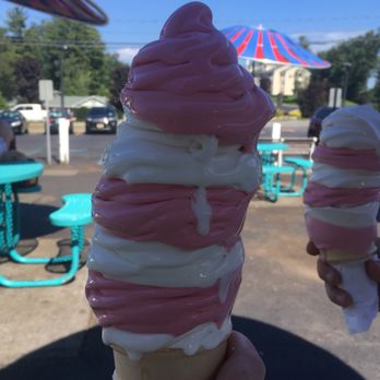 Martha's Dandee Creme - Ice Cream & Frozen Yogurt Near Me - Queensbury, New York