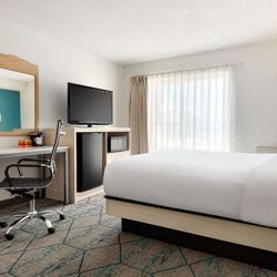 Knights Inn Miramichi - Guest room