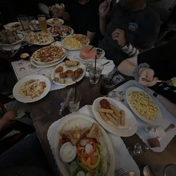 Greg's Tavern