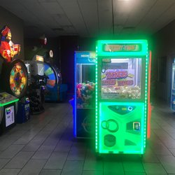 Prime Time Bowl and Grill - Small game room