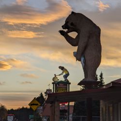 The Woodsman Country Lodge