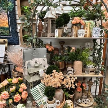 Tholens' Landscape & Garden Center - Nurseries & Gardening Near Me - Bourbonnais, Illinois Tholens' Landscape & Garden Center - Nurseries & Gardening Near Me - Bourbonnais, Illinois