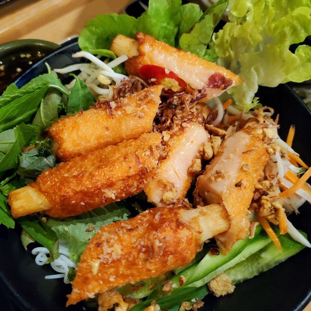 Table 9 Restaurant - Vietnamese Near Me - Newtown, NSW