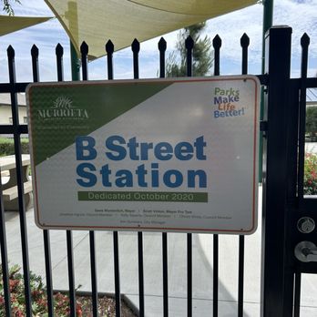 Town Square Park - Parks Near Me - Murrieta, California