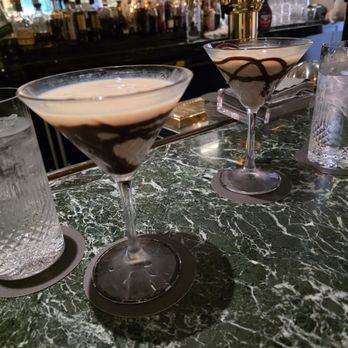 Williamsburg Inn - Chocolate Martinis - Hotels Near Me - Williamsburg, Virginia