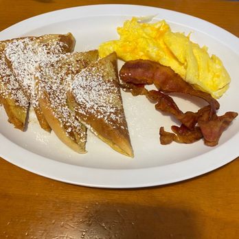 Chubby's Family Restaurant - French toast egg and bacon - Diners Near Me - Orlando, Florida