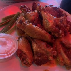 Medium wings