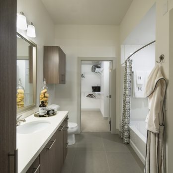 Hanover Northgate - Spa-Inspired Bathrooms with Large Soaking Tub - Apartments Near Me - Oakland, California Hanover Northgate - Spa-Inspired Bathrooms with Large Soaking Tub - Apartments Near Me - Oakland, California
