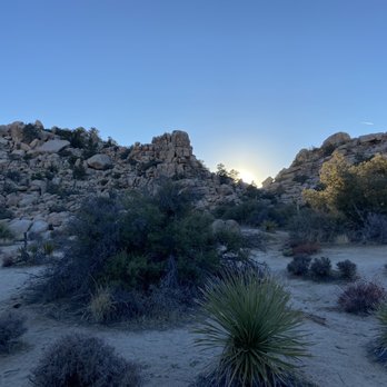 Hidden Valley Loop Trail - Catching the sunset - Hiking Near Me