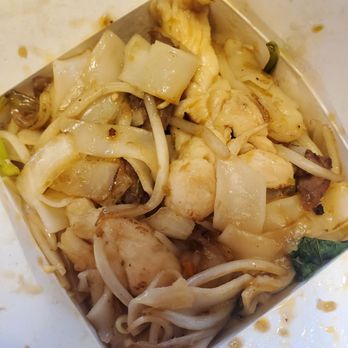 Peter's Chinese Cafe - Combination Drunken Noodles - Chinese Near Me - Denver, Colorado Peter's Chinese Cafe - Combination Drunken Noodles - Chinese Near Me - Denver, Colorado