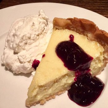 Beatrix - Streeterville - Cream Cheesecake - New American Near Me - Chicago, Illinois