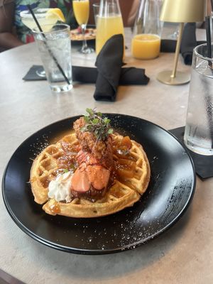 Midtown Social Restaurant & Bar by null