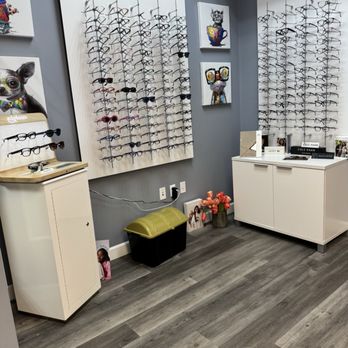 Family Optometric Vision Care - Optometrists Near Me - Antioch, California Family Optometric Vision Care - Optometrists Near Me - Antioch, California