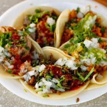 Taquizas Los Compadres - three tacos on a plate - Tacos Near Me - South San Francisco, California Taquizas Los Compadres - three tacos on a plate - Tacos Near Me - South San Francisco, California