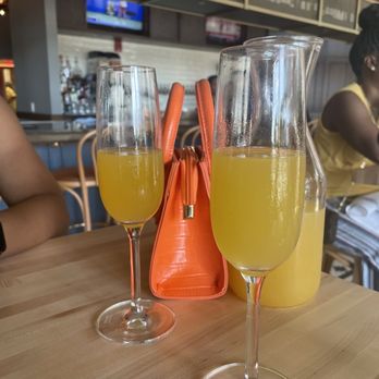 Easy Company - Mimosas - Wine Bars Near Me - Washington, DC, District of Columbia Easy Company - Mimosas - Wine Bars Near Me - Washington, DC, District of Columbia