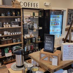 3 Sweets Bakery & Cafe - Inside