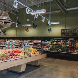 MOM's Organic Market