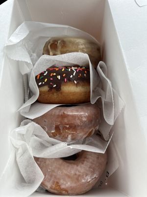 Blackbird Doughnuts / Sally's Sandwiches - South End by null