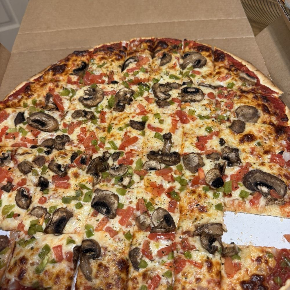 Barraco's - Veggie thin crust pizza - Pizza Near Me - Chicago, Illinois Barraco's - Veggie thin crust pizza - Pizza Near Me - Chicago, Illinois